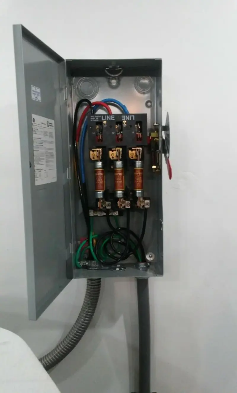 Three-phase disconnect switch installed for Smoke Detector Installation in Islip